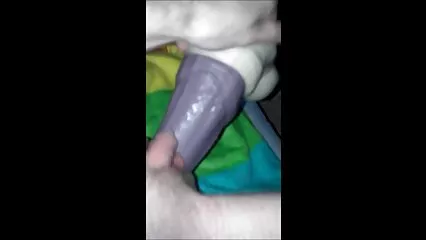Liels melns dicks